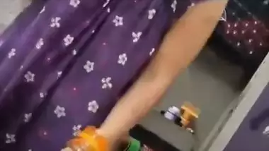 Desi mom dress change boobs show to horny son