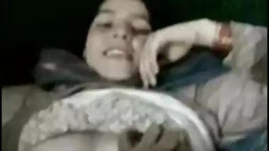 Attractive Real Pakistani Pathan Exposes Her Body 