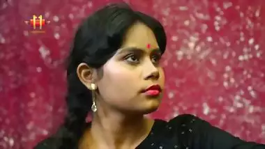 Pyasi Bhabhi – Full Indian porn movie