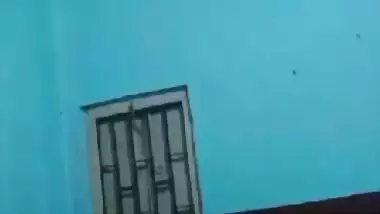 Desi xxx village sex video of an aunt and her young nephew