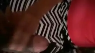 Srilankan footjob,tity fuck කදානෙ අක්කා