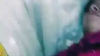 Desi girl in red wears no panties to have pussy scored in XXX video