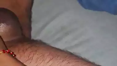 Tamil aunty xxx MMS of giving a footjob to her Nephew