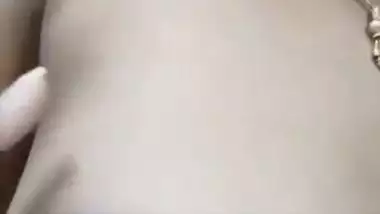Desi nude Chennai lady presses her naked boobs