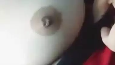 Bangladeshi call girl Mitu showing her tits