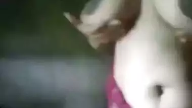 Married lady strips in front of the camera in Nepali xxx MMS